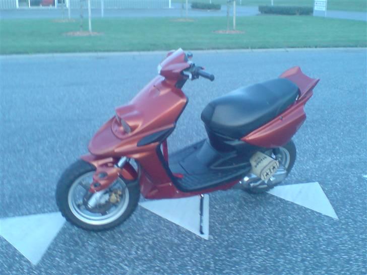 Yamaha bws Spy - Solgt - jaja, lidt stort filter! og hvis det blæser for meget flyver det af. :S :P billede 4