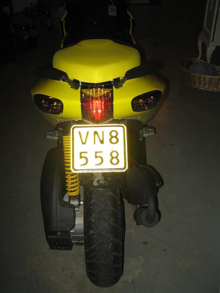 Aprilia sr R factory *stjålet* billede 6