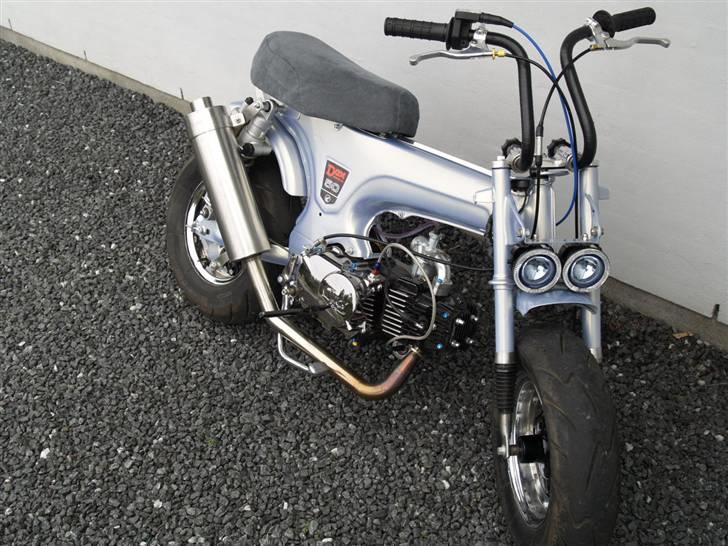 Honda Dax Loud'n'fast custom billede 3