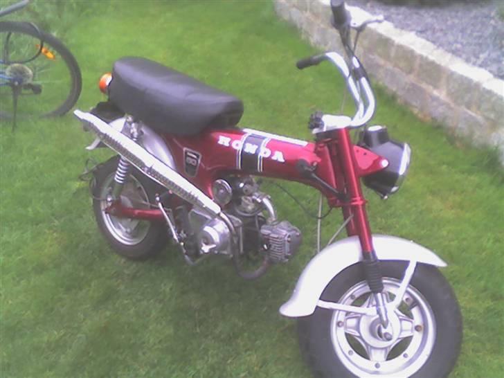 Honda dax solgt for 9600kr billede 1