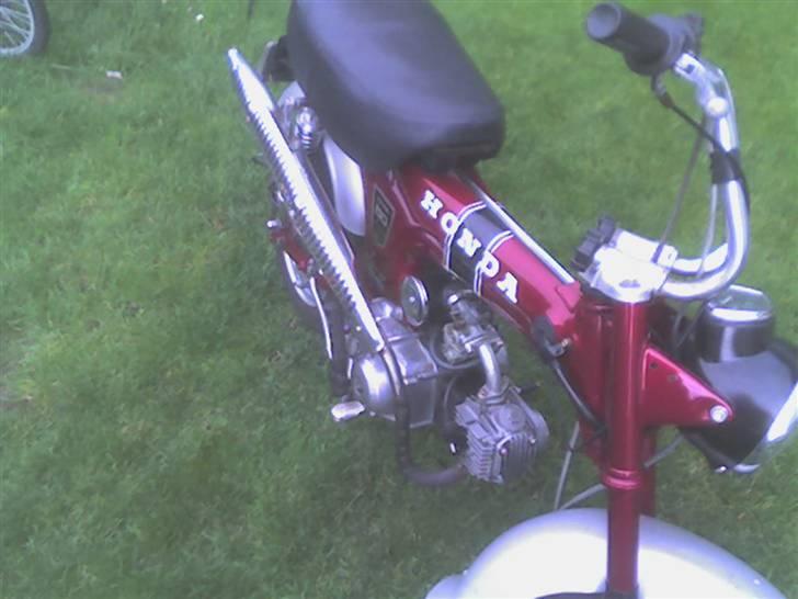 Honda dax solgt for 9600kr billede 9
