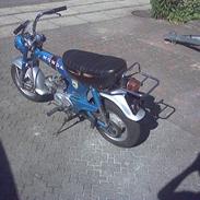 Honda dax st 50