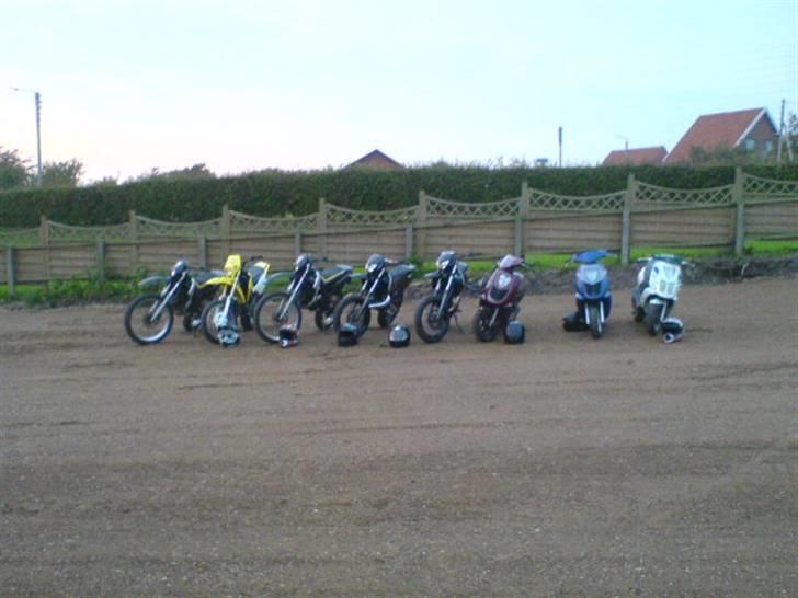 Aprilia sonic GP.før. dalle - alle gutter samlet  billede 9