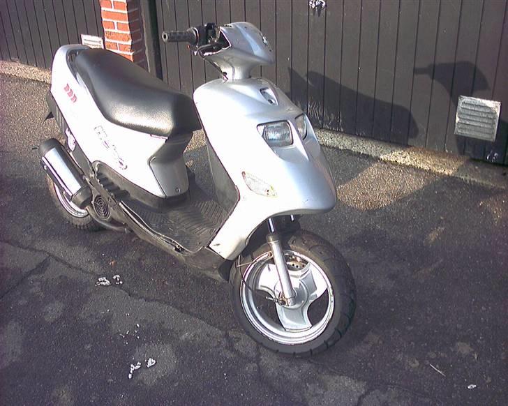 Kreidler EASY RIDER *byttet* -  den kommer næsten til at se sårn ud igen, bare i sort og bartstyr .. billede 1