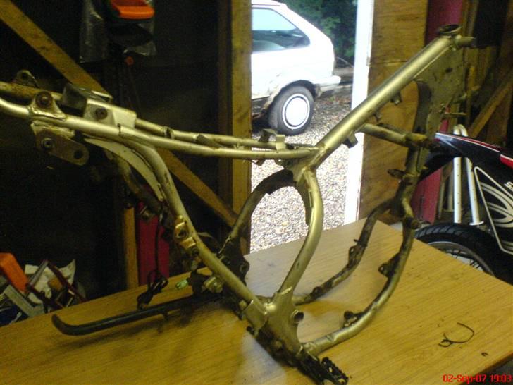 Suzuki RMX Byttet til Stalker - Så er den skildt, og klar til at blive slebet.. :) billede 11