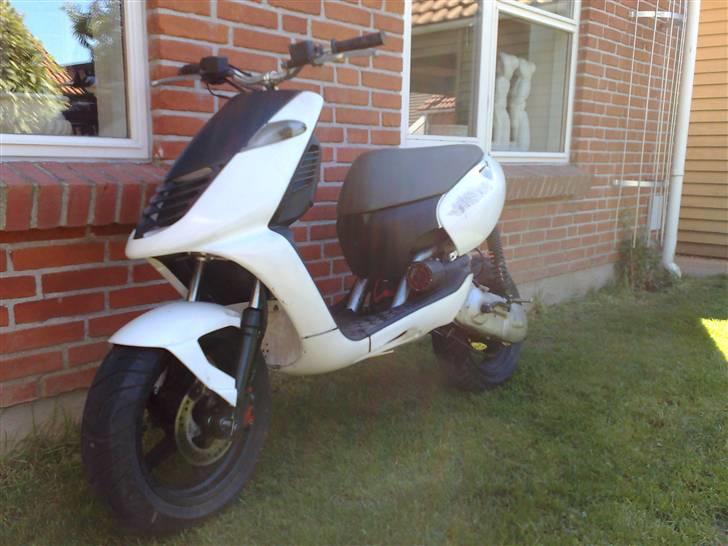 Aprilia sonic (byttet til GPR) billede 2