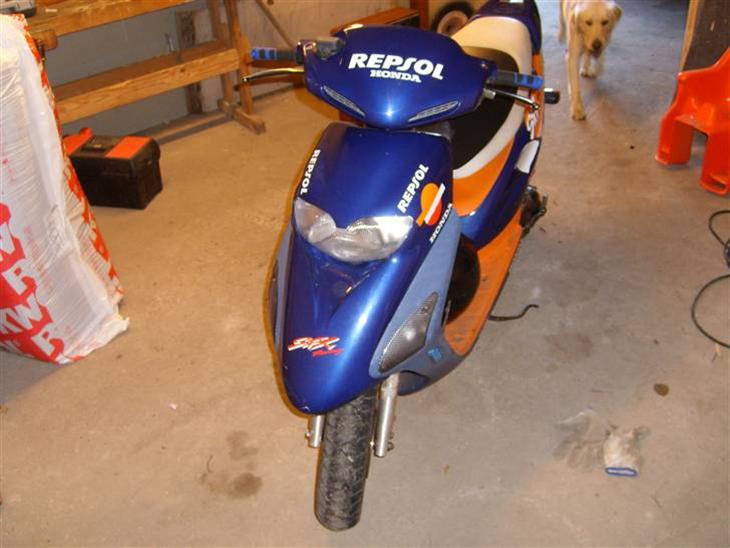 {{currentPhoto.altText}} billede {{currentPhoto.number}}