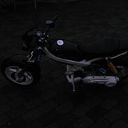 Suzuki vil af med street magic 