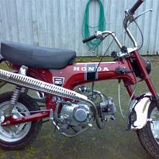 Honda dax soldt