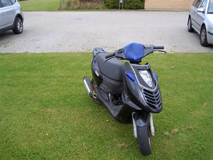 {{currentPhoto.altText}} billede {{currentPhoto.number}}