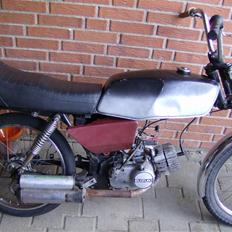 Suzuki samurai dm50 solgt