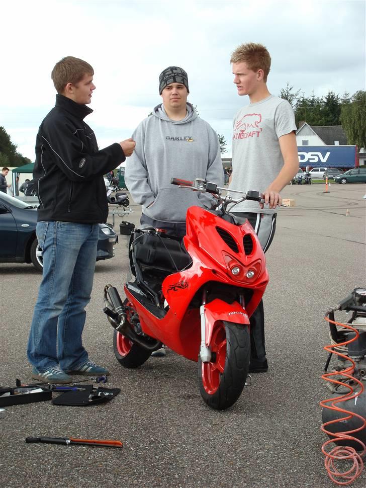 Yamaha Aerox Byttet - Kasper til venstre mig i midten og Anders til højre billede 6