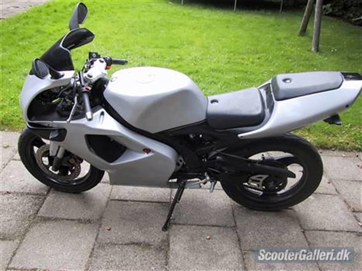 Aprilia RS50 billede 1