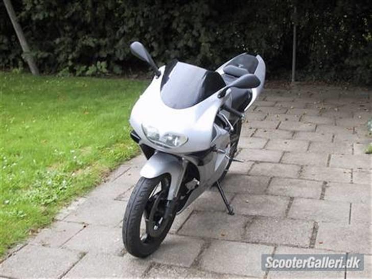 Aprilia RS50 billede 2