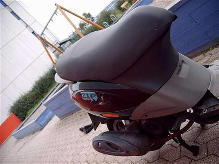 Piaggio new zip døde billede 2