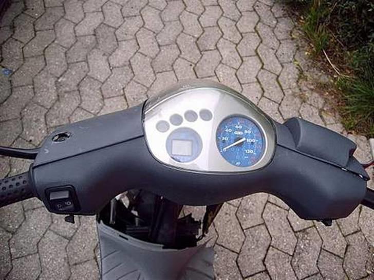 Piaggio new zip døde billede 4