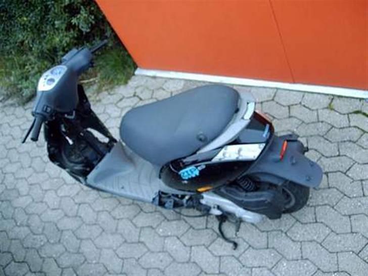 Piaggio new zip døde billede 8