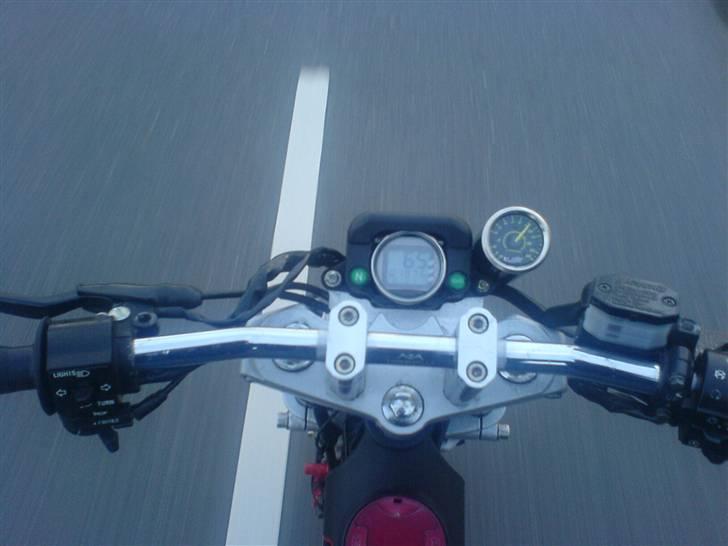 Sachs MADASS - speedo viser 65 men passer vist ikke helt den køre vist kun omkrig 55 - 60 billede 16