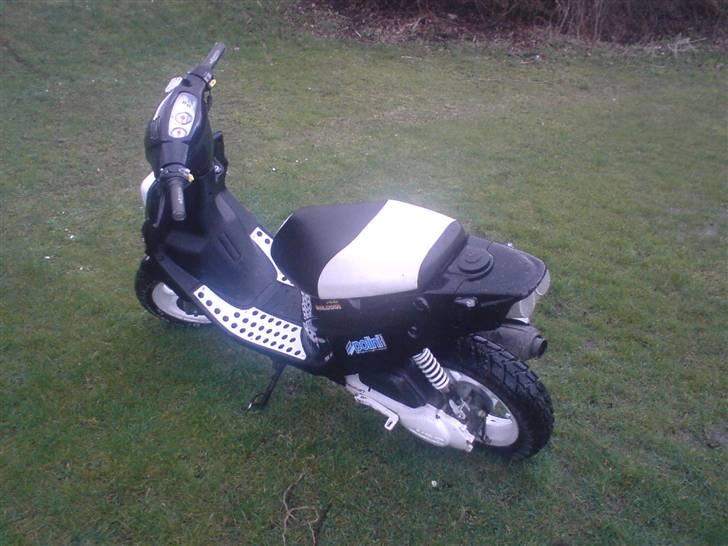 PGO Hot × 50 | Solgt - Venstre bagende billede 5