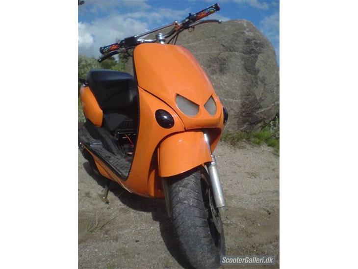 {{currentPhoto.altText}} billede {{currentPhoto.number}}