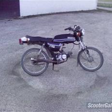 Suzuki  SOLGT 1000 kr  :D