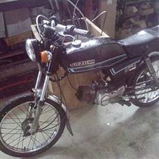 Suzuki  SOLGT 1000 kr  :D