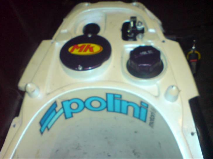 Aprilia sonic STJÅLET - PERLEMOR LAKERING TIL 9000 DA HELE SCOOTER BLEV DEN FARVE ;) nu kun fælg og sædeboks den farve :) billede 9