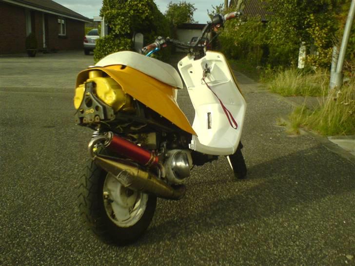 Yamaha Jog as $solgt$ - baglygte og forlygte har jeg ved siden af  billede 5