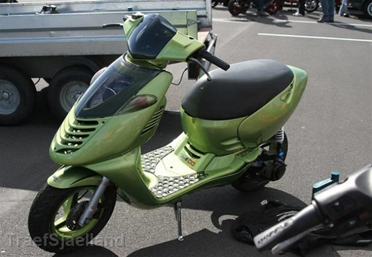 Aprilia Sonic /  Hulken - hehe ralle fangede lige solen:) billede 14