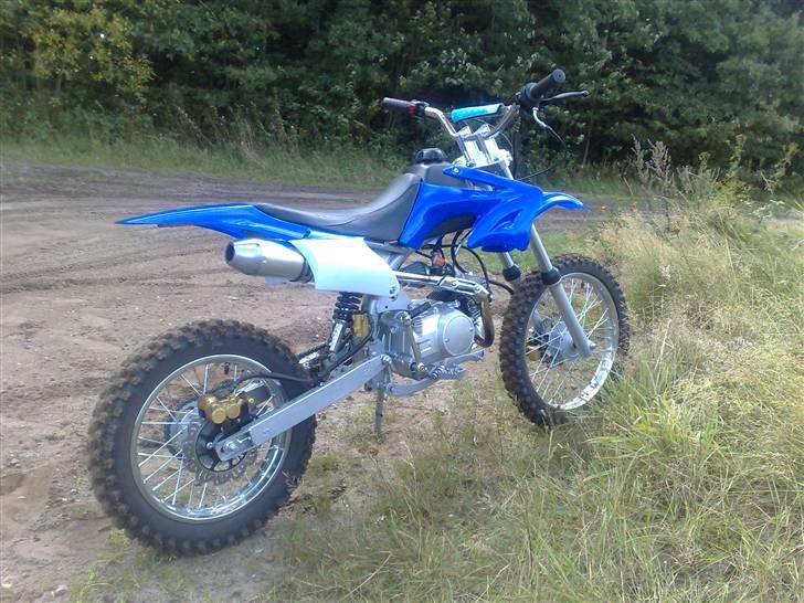 MiniBike 124 ccm dirt bike - billedet er taget med en nokia n95 billede 1