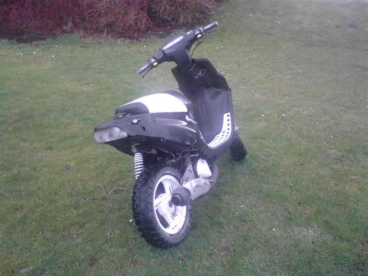 PGO Hot × 50 | Solgt - Højre bagende billede 7