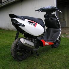 Aprilia Sonic Solgt