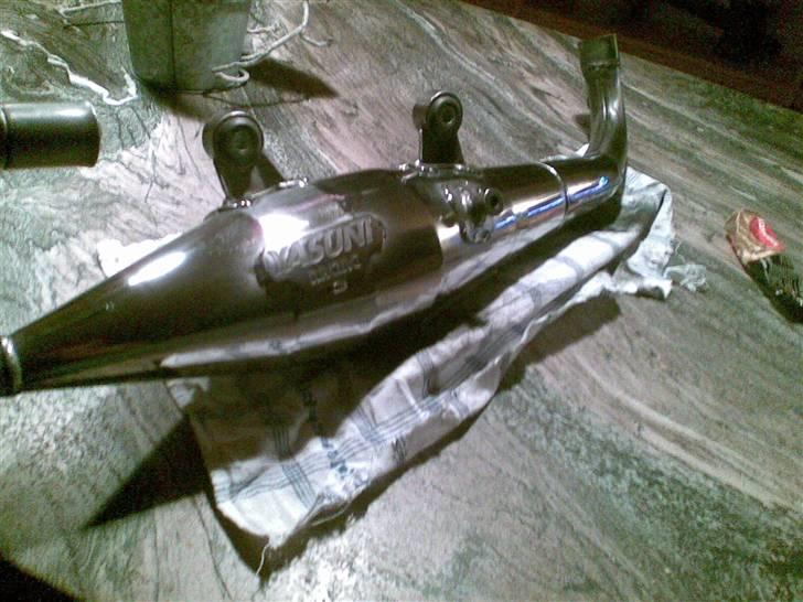 Yamaha Jog Evo2 Lc SOLGT - igang med at polere C20 op. Mens jeg venter på min TNT pumpe billede 15