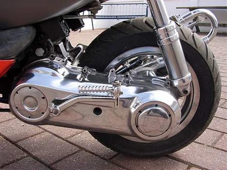 Aprilia Sonic [SOLGT] - Sådan så den ud da jeg solgte den (Billed taget af den nye ejer Jens P på min venneliste Tjek den ;)   ) billede 15