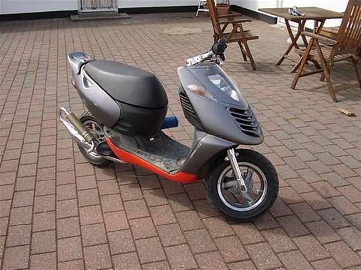 Aprilia Sonic [SOLGT] - Sådan så den ud da jeg solgte den (Billed taget af den nye ejer Jens P på min venneliste Tjek den ;)   ) billede 16