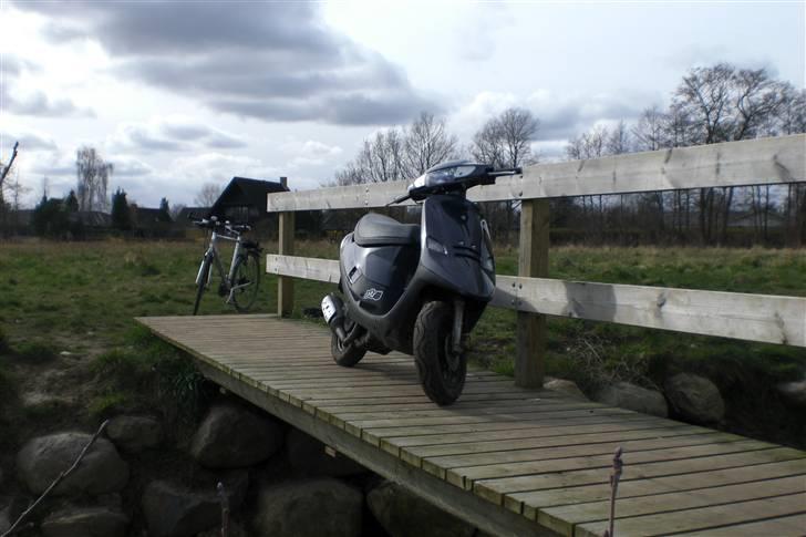 PGO ·comet Solgt billede 4