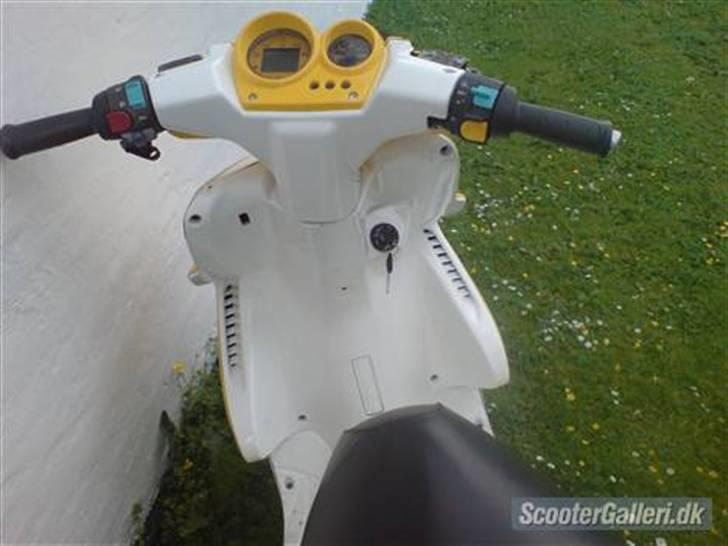 Yamaha aerox billede 2