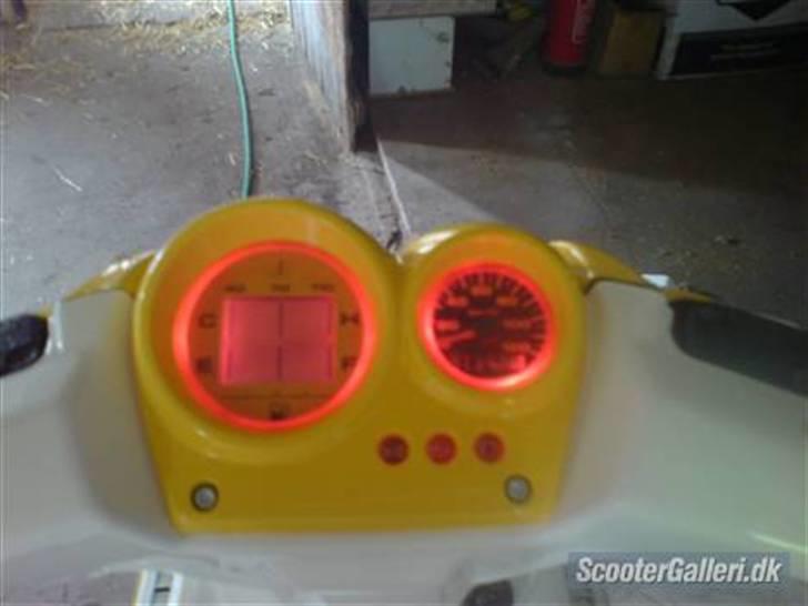 Yamaha aerox billede 6