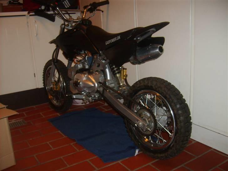 MiniBike Dirtbike [ Sæby's] SOLGT - Bag enden og billede af hele crosseren :D  billede 2