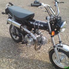 Honda Dax kopi.