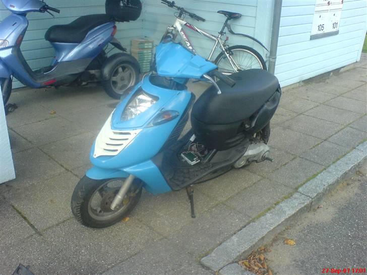 Aprilia Sonic LC //BYTTET\\ - Sådan står den lige nu. bagskjold ved at blive spartlet [FØR LAKERING] billede 5