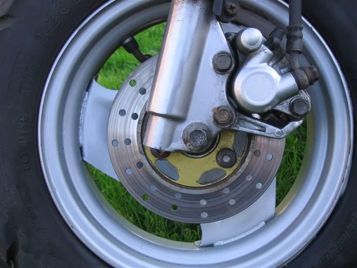 PGO hot/ før billeder - flot fælge helt ny vaske men bliver snat hvide jeg og en af mine gode kammerater maler dem (Emil j) billede 3