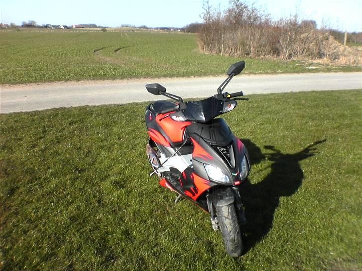 Aprilia Sr50r billede 1