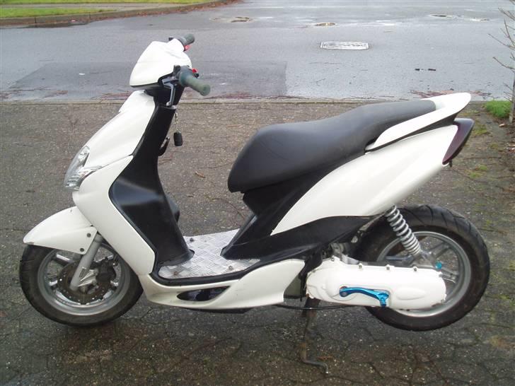 Yamaha Jog R (SOLGT) - Nyvasket :) Den står fandme godt! billede 1