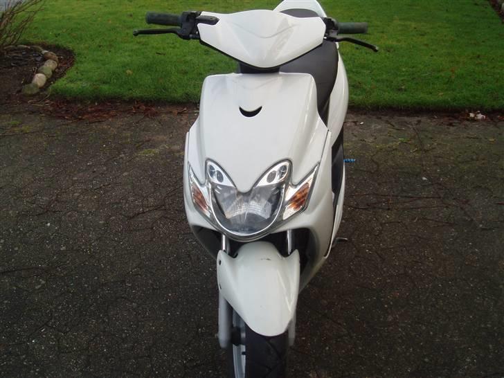 Yamaha Jog R (SOLGT) - Fronten, Og stadig nyvasket, helt clean :) billede 2