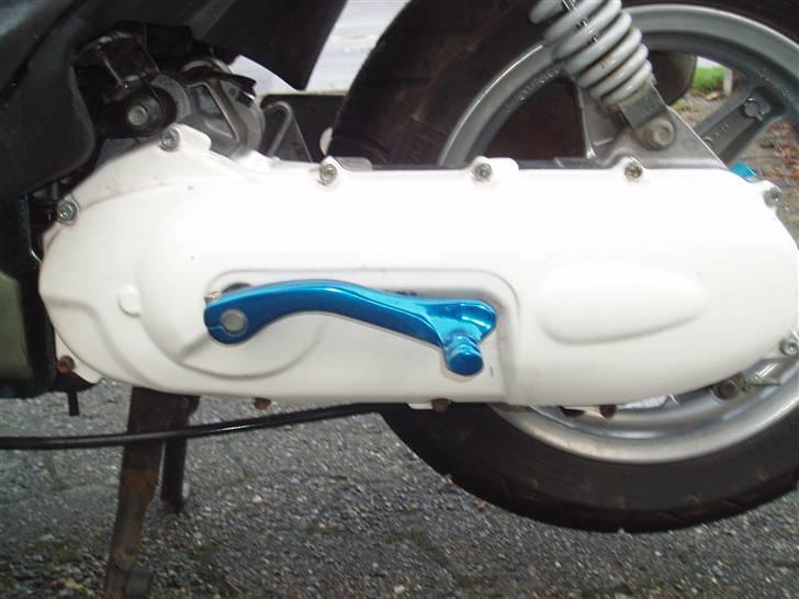 Yamaha Jog R (SOLGT) - Clean Hvid kickstarterskjold billede 5