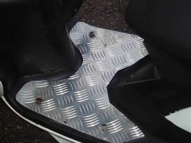 Yamaha Jog R (SOLGT) - Dørkplade, fandme en fed detalje! billede 9