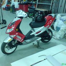 Peugeot speedfight 2 