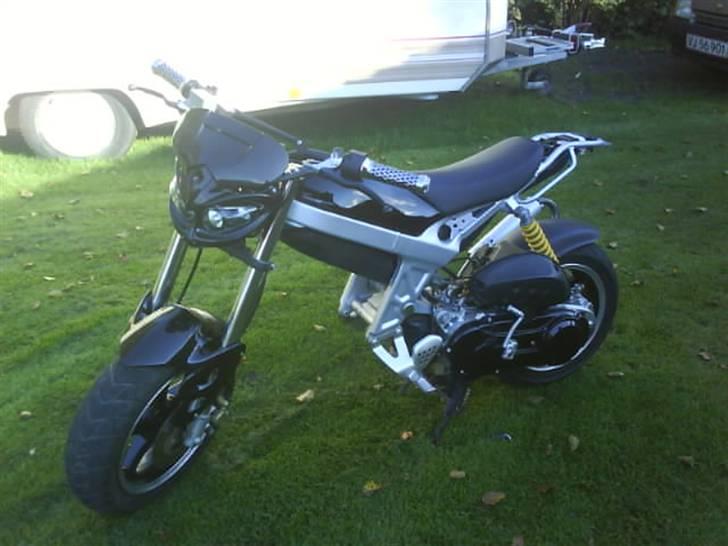 Suzuki street magic    -=Solgt=- billede 1