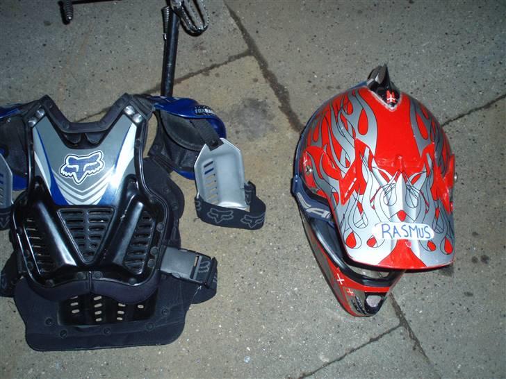 MiniBike dirt bike 2007 (afgået) - Brynje og hjelm billede 9